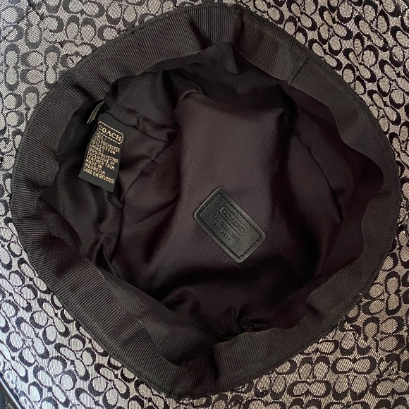 Coach vintage bucket hat, like new, minimal gentle use - Picture 5 of 6